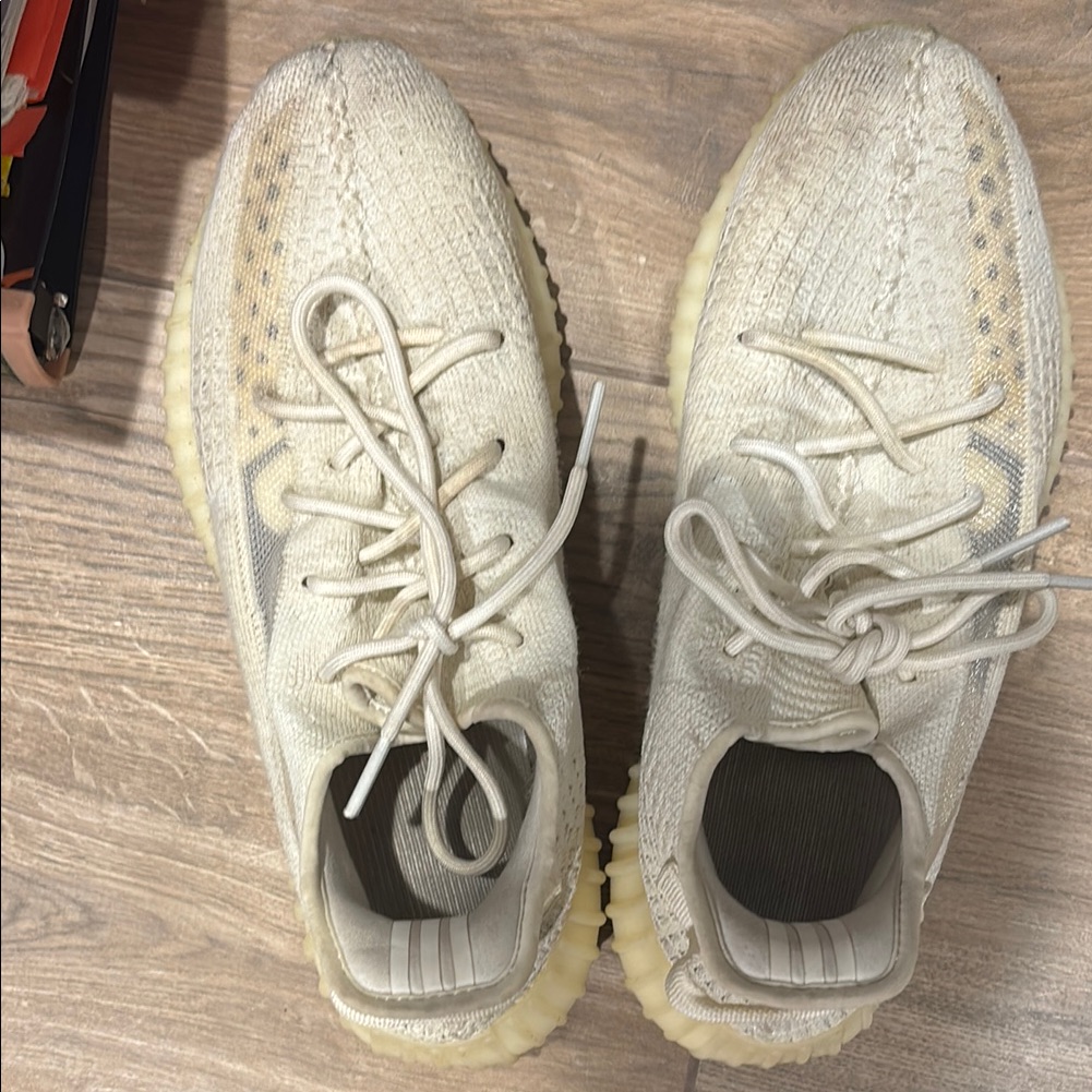 Yeezy Boost 350 V2 Cream Sneakers